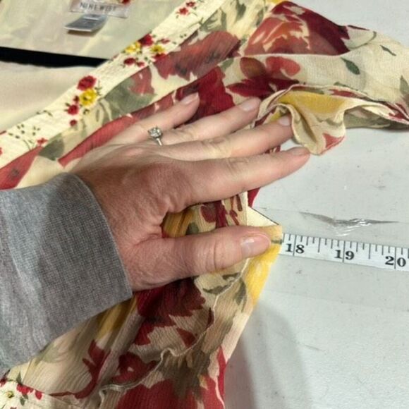 VTG Nine West Y2K‎ Fairy Core Whimsy Silk Floral baby doll blouse Small Size 6 - Picture 9 of 10